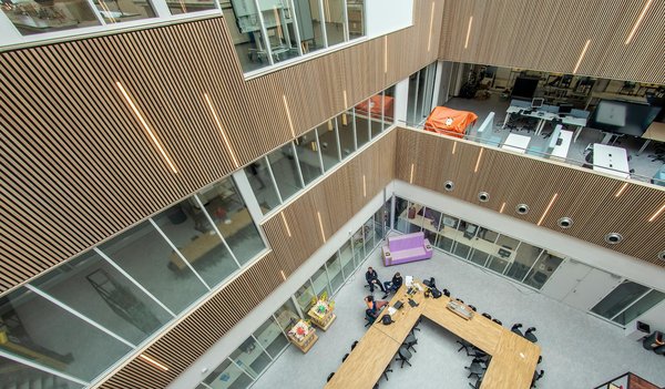 Boosting Customer Trust: Effective YouTube Tutorial Techniques for UK Auto Repair Shops to Foster Engagement and Confidence